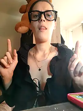 Mila Luciphya online show from 01.07.26