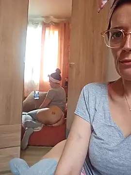 Mila Luciphya online show from 02.03.26