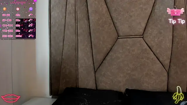 Snapshot of Isabela_Colins chatting on 09.30.25 Isabela Colins online show from 09.30.25