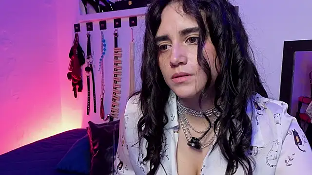 elowen halley1 online show from 02.19.26