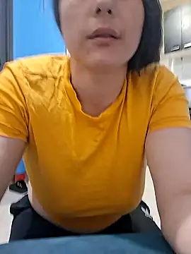 Snapshot of vaneza1999 chatting on 09.20.25 vaneza1999 online show from 09.20.25