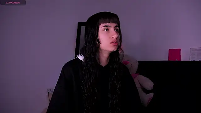 Snapshot of Alynn_Bri_ chatting on 07.15.26 Alynn Bri online show from 07.15.26