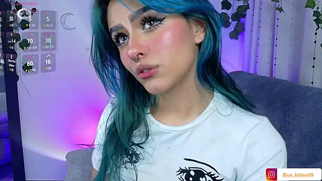 Snapshot of blue_kitten chatting on 05.26.26 blue kitten online show from 05.26.26