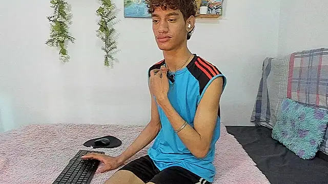 Snapshot of Peterfrost19 chatting on 11.09.25 Peterfrost19 online show from 11.09.25