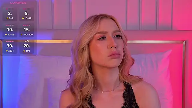 VelvetHell online show from 10.04.25