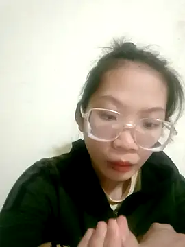 Snapshot of Joywhar chatting on 11.14.25 Joywhar online show from 11.14.25