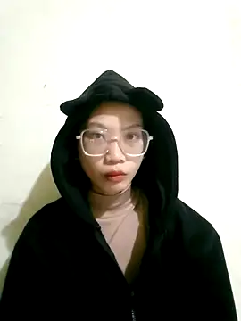 Snapshot of Joywhar chatting on 12.16.25 Joywhar online show from 12.16.25