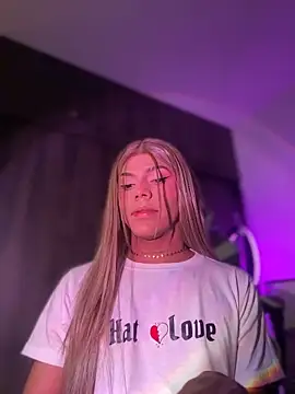 Flora Minx online show from 02.22.26