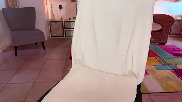 Snapshot of kyliebri chatting on 09.21.25 kyliebri online show from 09.21.25