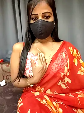 Snapshot of Misss-julli chatting on 11.11.25 Misss-julli online show from 11.11.25