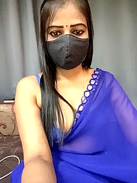 Snapshot of Misss-julli chatting on 11.16.25 Misss-julli online show from 11.16.25