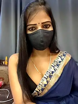 Snapshot of Misss-julli chatting on 11.29.25 Misss-julli online show from 11.29.25