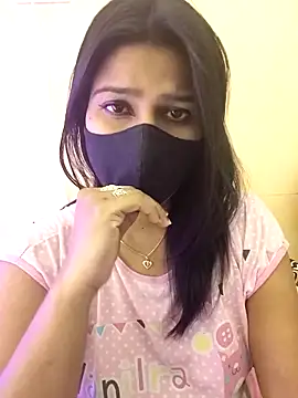 Snapshot of hoty_sonali chatting on 10.12.25 hoty sonali online show from 10.12.25