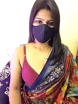 Snapshot of hoty_sonali chatting on 11.24.25 hoty sonali online show from 11.24.25