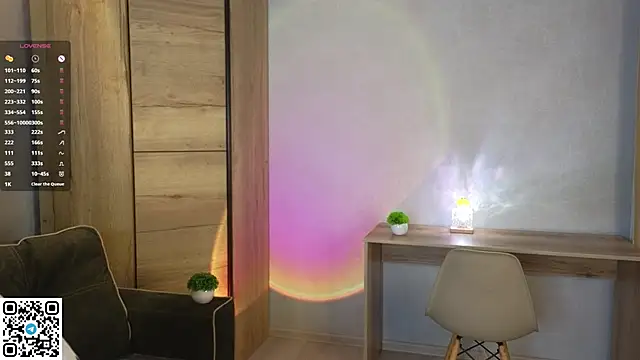 Snapshot of VanessaGrome chatting on 09.12.25 VanessaGrome online show from 09.12.25