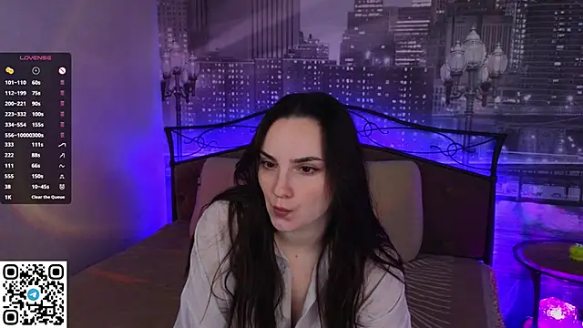 Snapshot of VanessaGrome chatting on 09.18.25 VanessaGrome online show from 09.18.25