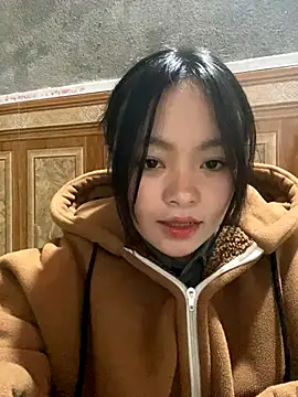 Julia-Elsa online show from 11.01.25