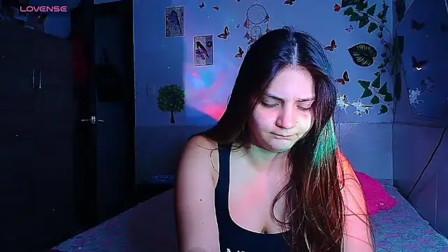 Snapshot of emily_cooper_t chatting on 06.08.26 emily cooper t online show from 06.08.26