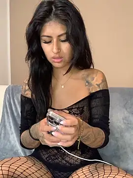 mrskarmaa online show from 11.05.25