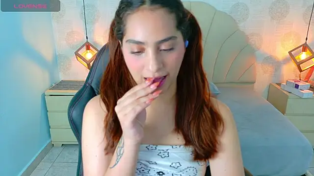 AIXATRISTA1 online show from 11.26.25