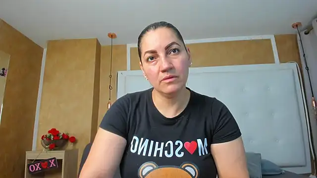 Heidy milf online show from 06.26.26