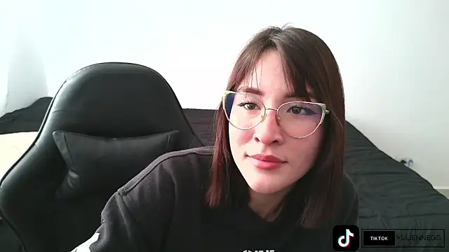 Yulienneg online show from 10.06.25