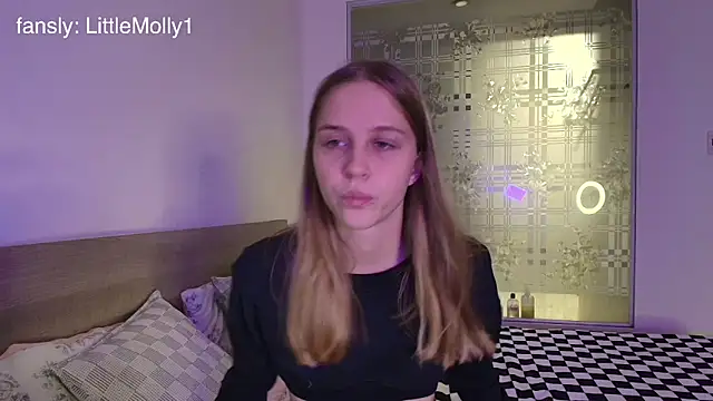 littlemolly11 online show from 10.02.25