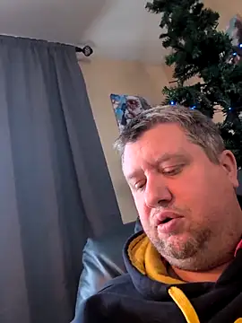 Single White Male online show from 11.30.25