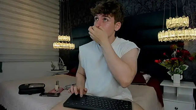 TaylerWhite online show from 03.23.26