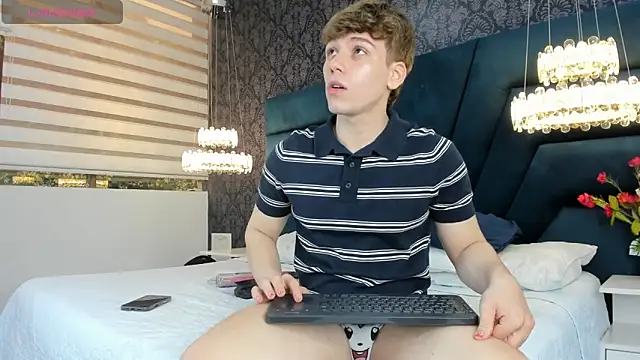 TaylerWhite online show from 04.01.26