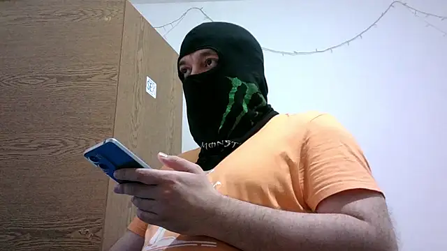 Snapshot of Black_Scorpion91 chatting on 11.05.25 Black Scorpion91 online show from 11.05.25