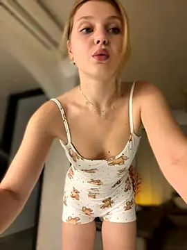 Emaline Fane online show from 11.14.25