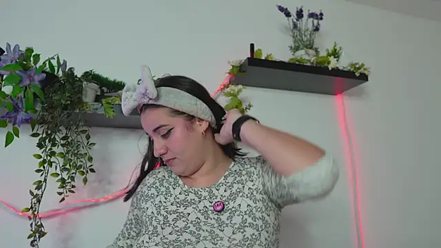 Snapshot of Lana_Herondale chatting on 06.04.26 Lana Herondale online show from 06.04.26