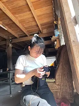 Sunyinn online show from 11.25.25