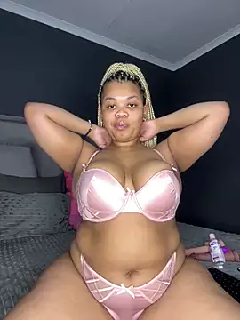 Snapshot of Thick_Ass_Barbiie chatting on 09.22.25 Thick Ass Barbiie online show from 09.22.25