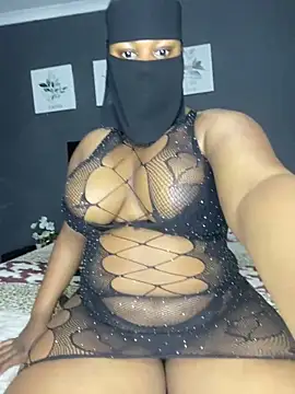 Snapshot of Thick_Ass_Barbiie chatting on 06.18.26 Thick Ass Barbiie online show from 06.18.26
