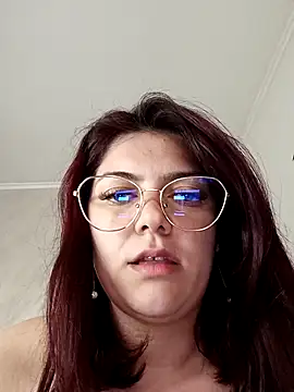 Snapshot of LadyNora chatting on 05.01.26 LadyNora online show from 05.01.26