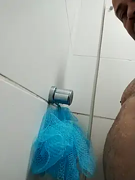 Snapshot of kazadosts chatting on 09.18.25 kazadosts online show from 09.18.25