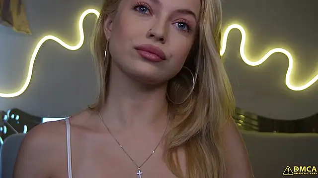 kellypeachcake online show from 10.08.25