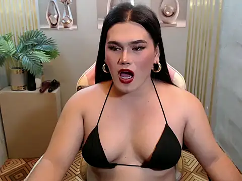 Snapshot of LustfullVelindaks chatting on 05.17.26 LustfullVelindaks online show from 05.17.26