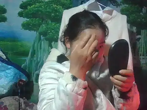 PhamPhung online show from 11.28.25