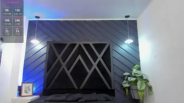 Snapshot of marco_garciia_ chatting on 12.13.25 marco garciia online show from 12.13.25