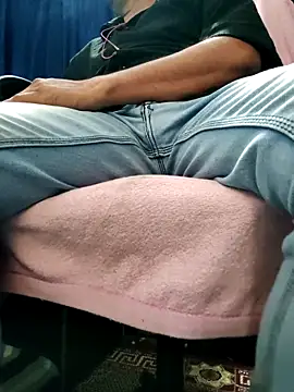 sexy boy hot lund online show from 04.11.26