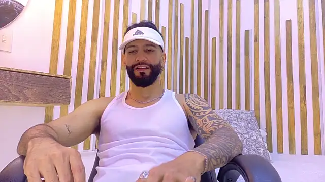 Snapshot of yorbymaxx chatting on 06.02.26 yorbymaxx online show from 06.02.26