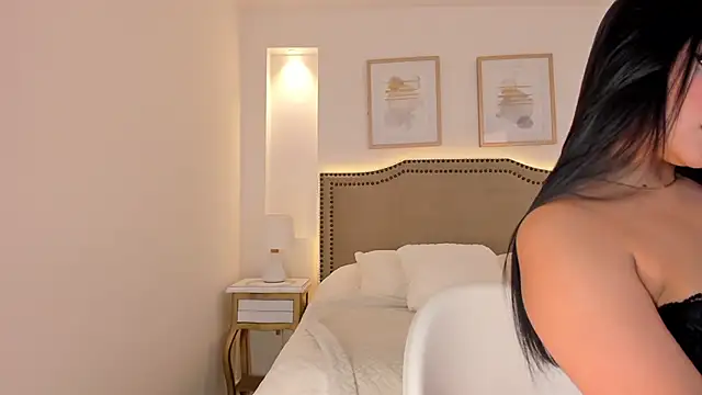 Amy azaela online show from 12.15.25