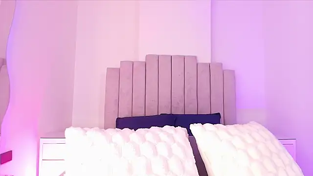 valecastro  online show from 11.20.25