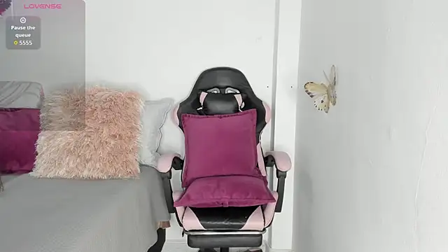 mari-ross online show from 04.10.26