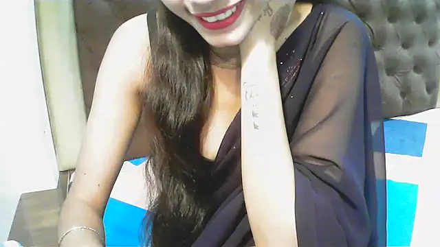 Snapshot of elize__ chatting on 10.14.25 elize   online show from 10.14.25