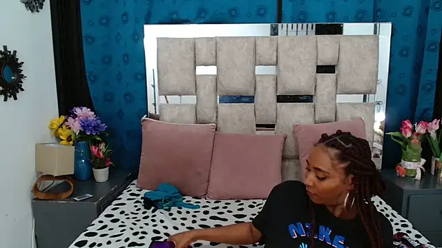 AmbarSmit online show from 09.29.25