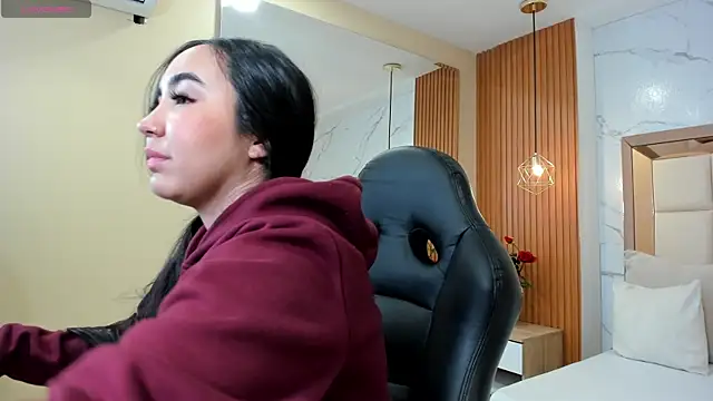 julieta rosee online show from 12.03.25